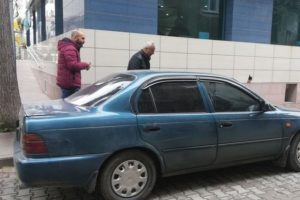 Otomobilinin yerini karıştıran şahıs, aracının &ccedil;alındığını zannetti!