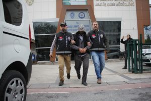 4 yıldır aranıyordu balık avlarken polise yakalandı