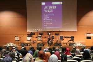 NEV&Uuml;'de "Peygamberimiz ve Gen&ccedil;lik" konulu panel d&uuml;zenlendi