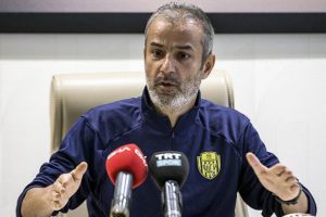 İsmail Kartal takımından memnun