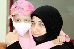İlik nakli yapılan Emel'den iyi haber geldi