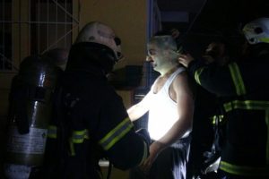 Kocaeli'de korku dolu gece! Mahalleli sokağa d&ouml;k&uuml;ld&uuml;