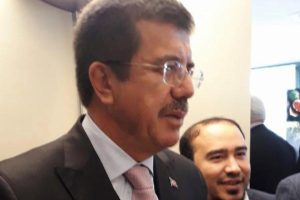 Zeybekci: İzmir mahallenin en g&uuml;zel kızı, kim istemez