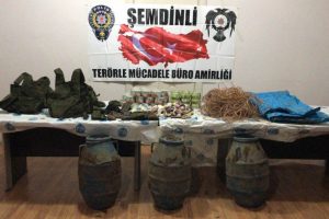 Şemdinli kırsalında m&uuml;himmat ele ge&ccedil;irildi