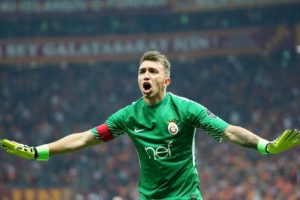 Muslera, Galatasaray'da 3. kez 'dalya' diyecek