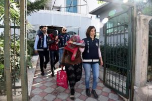 Bunlar da ak&uuml; hırsızı sevgililer