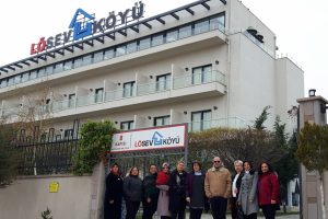 Bursa'da Gemlik Kent Konseyi'nden L&Ouml;SEV k&ouml;y&uuml; ziyareti