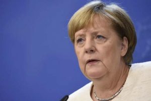 Merkel'den Brexit a&ccedil;ıklaması