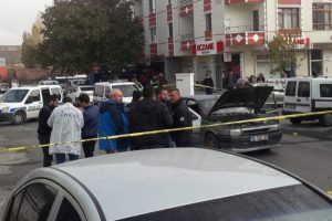 Silahlı kavga kan aktı!