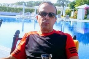Beyin kanaması ge&ccedil;iren doktor hayatını kaybetti