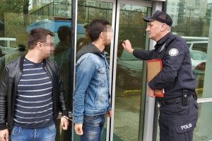 Hırsızlık yapan 2 kişi tutuklandı