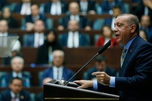 AK Parti'de bir ilk... Kampa girecekler