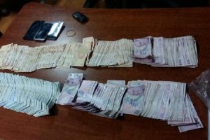Telefon dolandırıcılığı iddiasına 3 g&ouml;zaltı