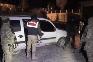5 kişilik ara&ccedil;tan 1'i şof&ouml;r 17 ka&ccedil;ak &ccedil;ıktı