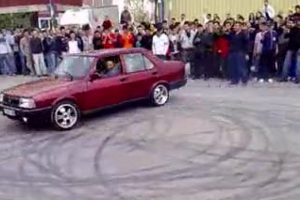 Drift atan s&uuml;r&uuml;c&uuml;, aracın değeri kadar ceza yedi
