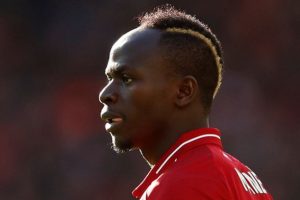 Liverpool'da Mane'nin s&ouml;zleşmesi uzatıldı