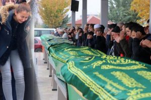 Bu acıya y&uuml;rek dayanmaz! Tam 7 tabut...