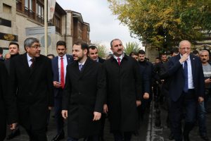 Bakan Albayrak'ı kahkahaya boğan şarkı