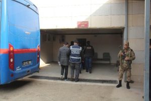 FET&Ouml; operasyonunda 5 astsubay tutuklandı