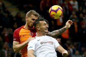 Serdar Aziz Beşiktaş derbisinde yok!
