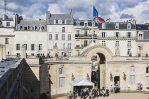 Fransa, Benin'e ait 26 sanat eserini iade edecek