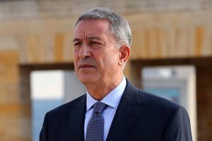Bakan Akar Rus mevkidaşı ile g&ouml;r&uuml;şt&uuml;