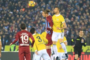 Fenerbah&ccedil;e Trabzonspor'a karşı 37-22 &uuml;st&uuml;n