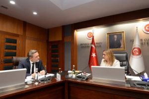 Bakan Pekcan: 'Bursa Ticaret ve Sanayi Odası, t&uuml;m oda ve borsalara mentorluk yapsın'