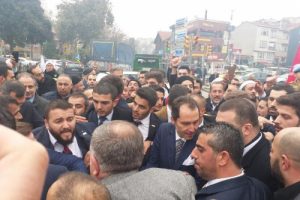 Fatih Erbakan "Yeniden Refah Partisi"nin ilk mitingini d&uuml;zenledi