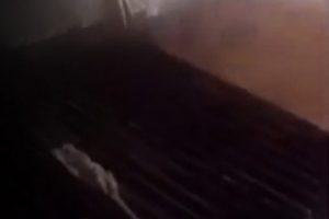 &Uuml;nl&uuml; fast food zincirinde mide bulandıran olay!