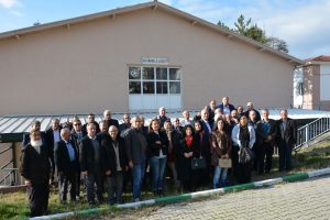 Orhaneli Belediye Başkanı Tatlıoğlu yıllar sonra öğretmenleri ve okul arkadaşlarıyla buluştu
