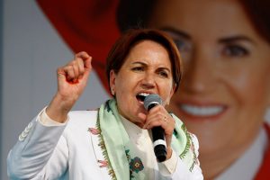 Akşener: KPSS'nin &ouml;ğretmenler i&ccedil;in &ccedil;ıkarılması &uuml;lkeye ihanettir
