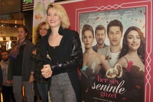 Burcu Biricik, sevenleriyle buluştu