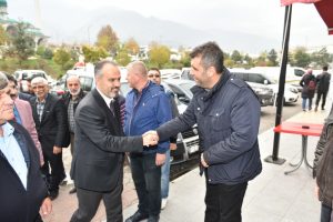 Bursa'da esnaf akıllı kavşak i&ccedil;in teşekk&uuml;r etti