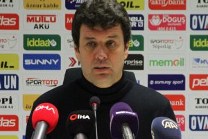 Akhisarspor Teknik Direkt&ouml;r&uuml; Arslan: "Rehavet pahalıya patladı"