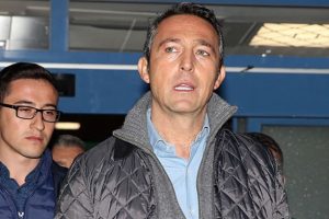 Fenerbah&ccedil;e y&ouml;netiminden kritik toplantı!