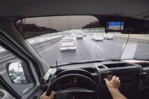 112 ekiplerinin yaşadığı zorluklar havadan g&ouml;r&uuml;nt&uuml;lendi