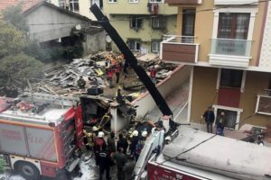 Spor d&uuml;nyasından taziye mesajları