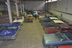 Bursa'da klasik ara&ccedil;lar m&uuml;zesi gibi fabrika