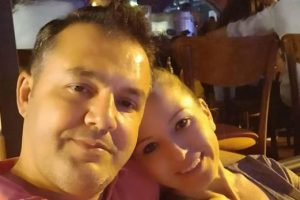 Bisikletiyle gezen &ccedil;ifti kaza ayırdı