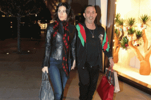 Cem Yılmaz'dan fiyat sitemi!
