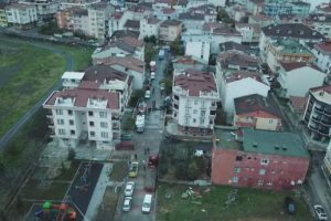 Helikopter enkazında inceleme s&uuml;r&uuml;yor
