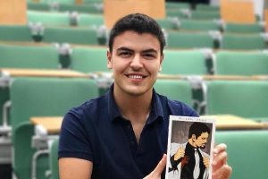 22 yaşında ikinci kitabını yazdı
