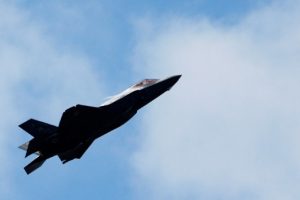 Japonya, ABD'den 100 F-35 daha alıyor