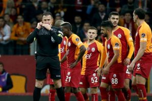 H&uuml;seyin G&ouml;&ccedil;ek ve Halis &Ouml;zkahya'ya ceza