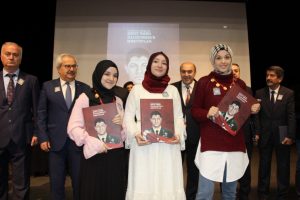 T&uuml;rkiye genelinde binlerce &ouml;ğrenci &Ouml;mer Halis Demir'e mektup yazdı