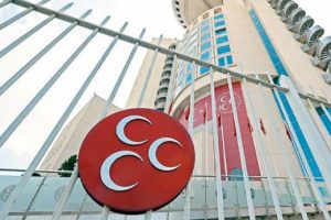 MHP'ye kurultay yolunu a&ccedil;an eski hakim i&ccedil;in karar