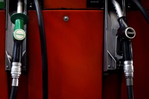 Petrol-İş: İndirimlerin pompaya yansımamasının sebebi fırsat&ccedil;ılık