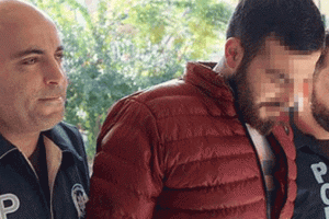 Kız arkadaşını &ouml;nce d&ouml;vd&uuml; sonra tecav&uuml;z etti!