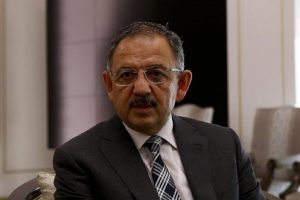 &Ouml;zhaseki: Ufak tefek p&uuml;r&uuml;zler var, hallolmayacak şeyler değil